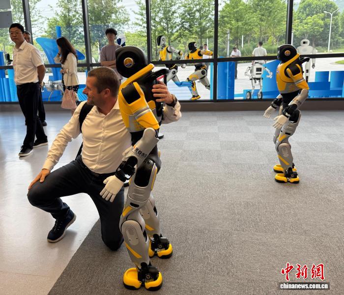 C7娱乐
