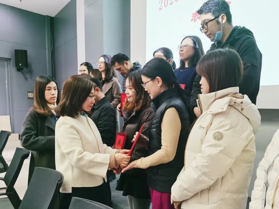 C7娱乐