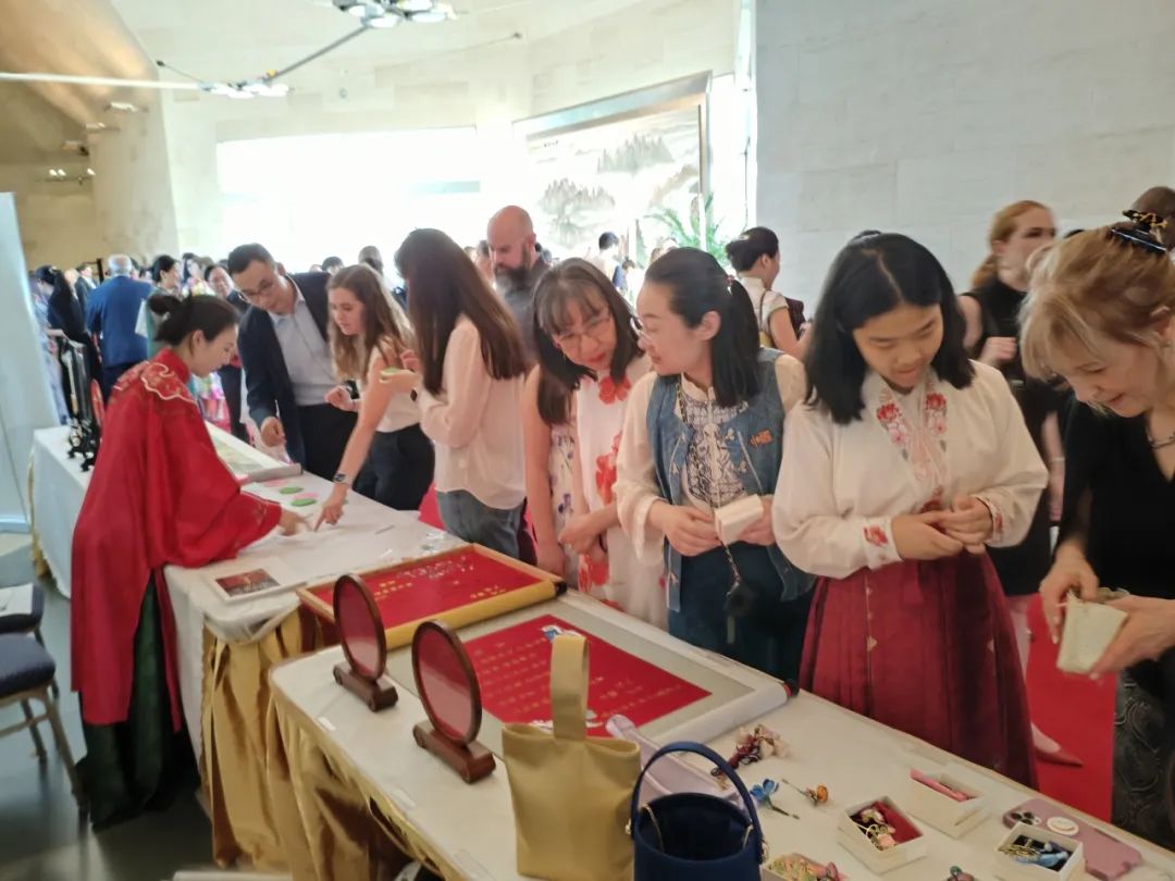 C7娱乐