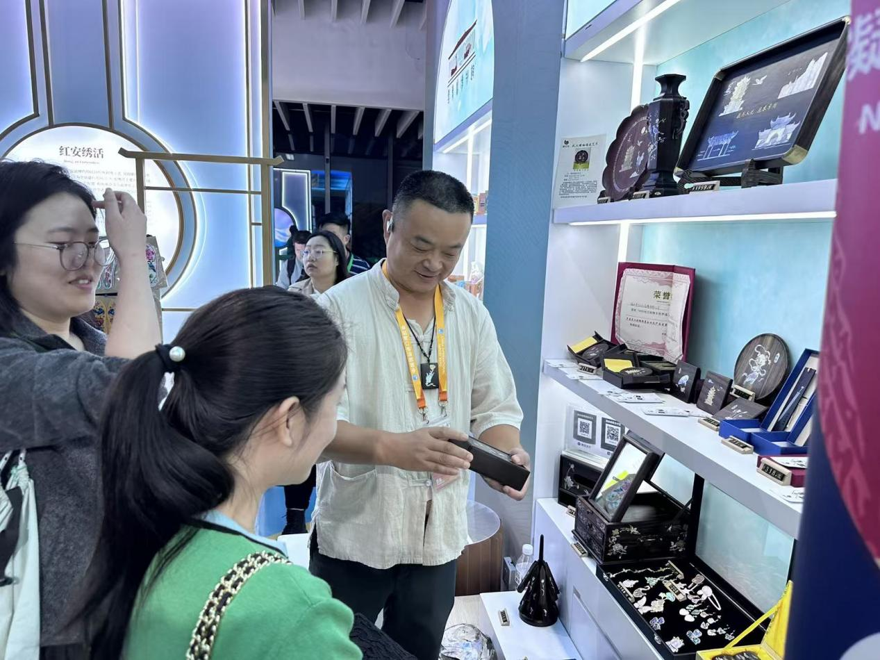 C7娱乐