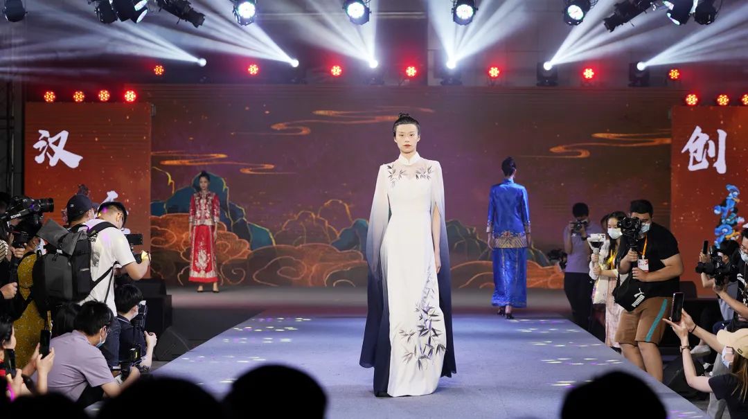 C7娱乐
